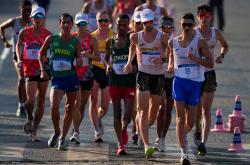 lol季中赛-厄瓜多尔选手在田径比赛中获胜