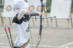 lol合区-突破自我！年轻选手创造佳绩