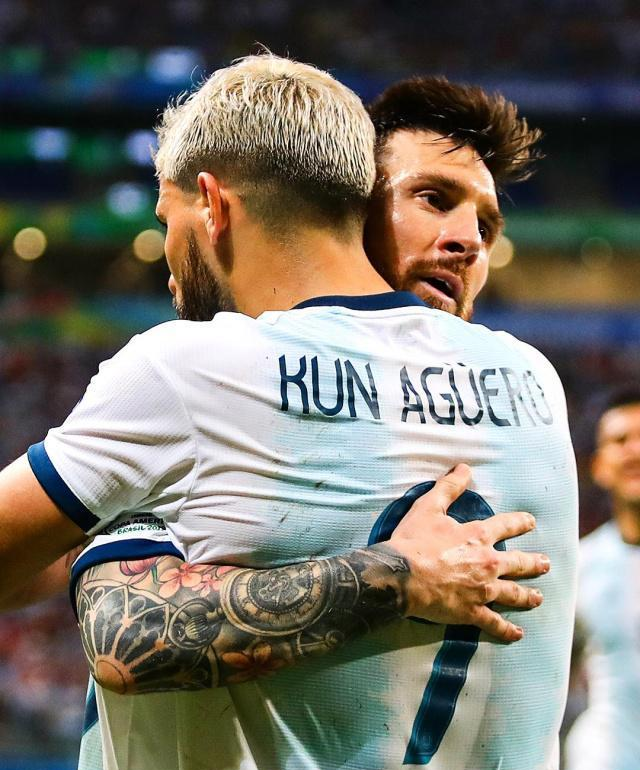 球队战术娴熟，攻守兼备实力卓越的简单介绍