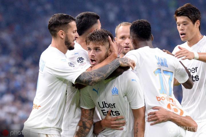 包含马赛迎战亚眠，全力争取主场胜利的词条