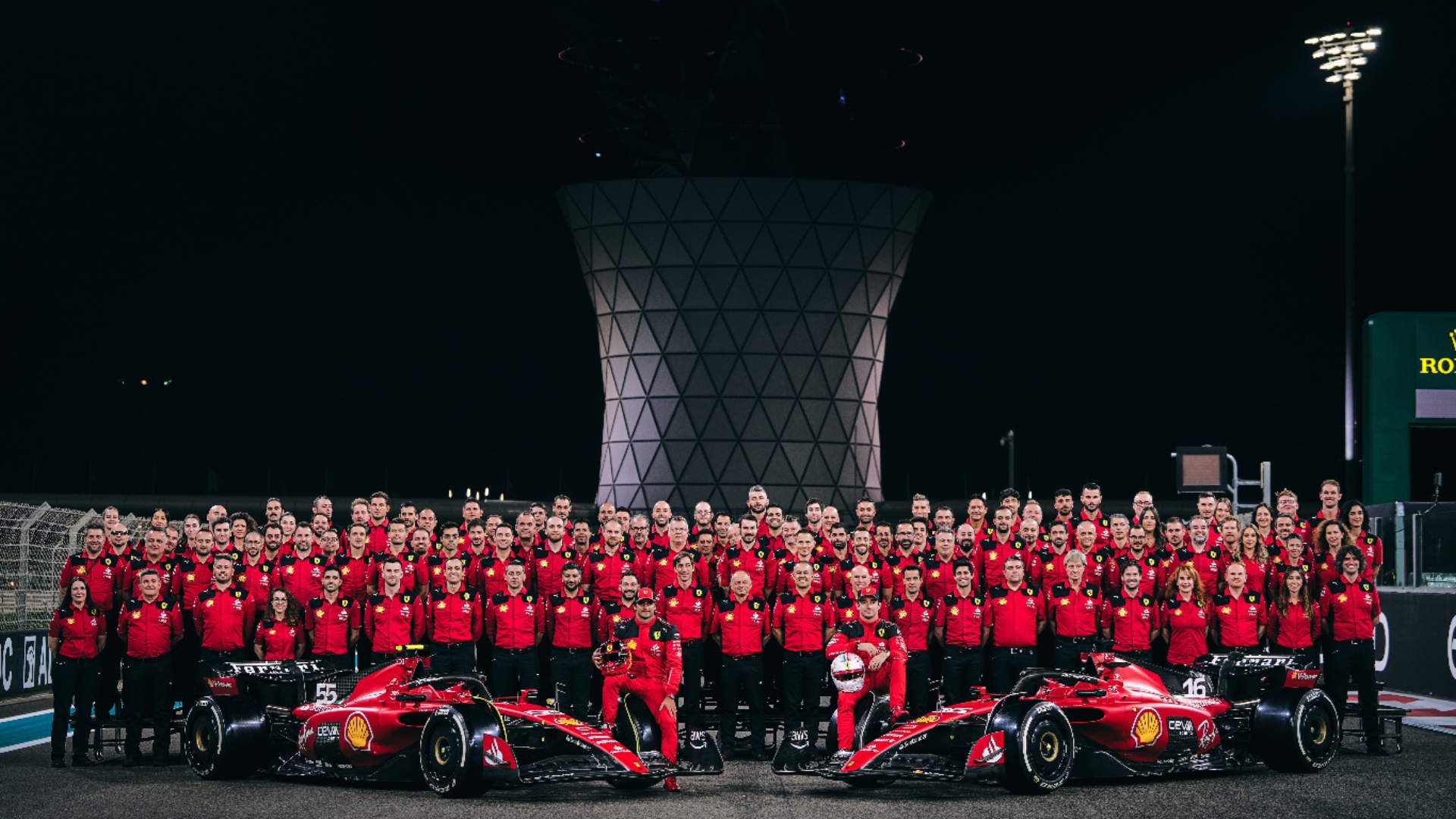 关于红牛车队碾压雷诺车队,汉密尔顿刷新纪录的信息 关于红牛车队碾压雷诺车队,汉密尔顿刷新纪录的信息