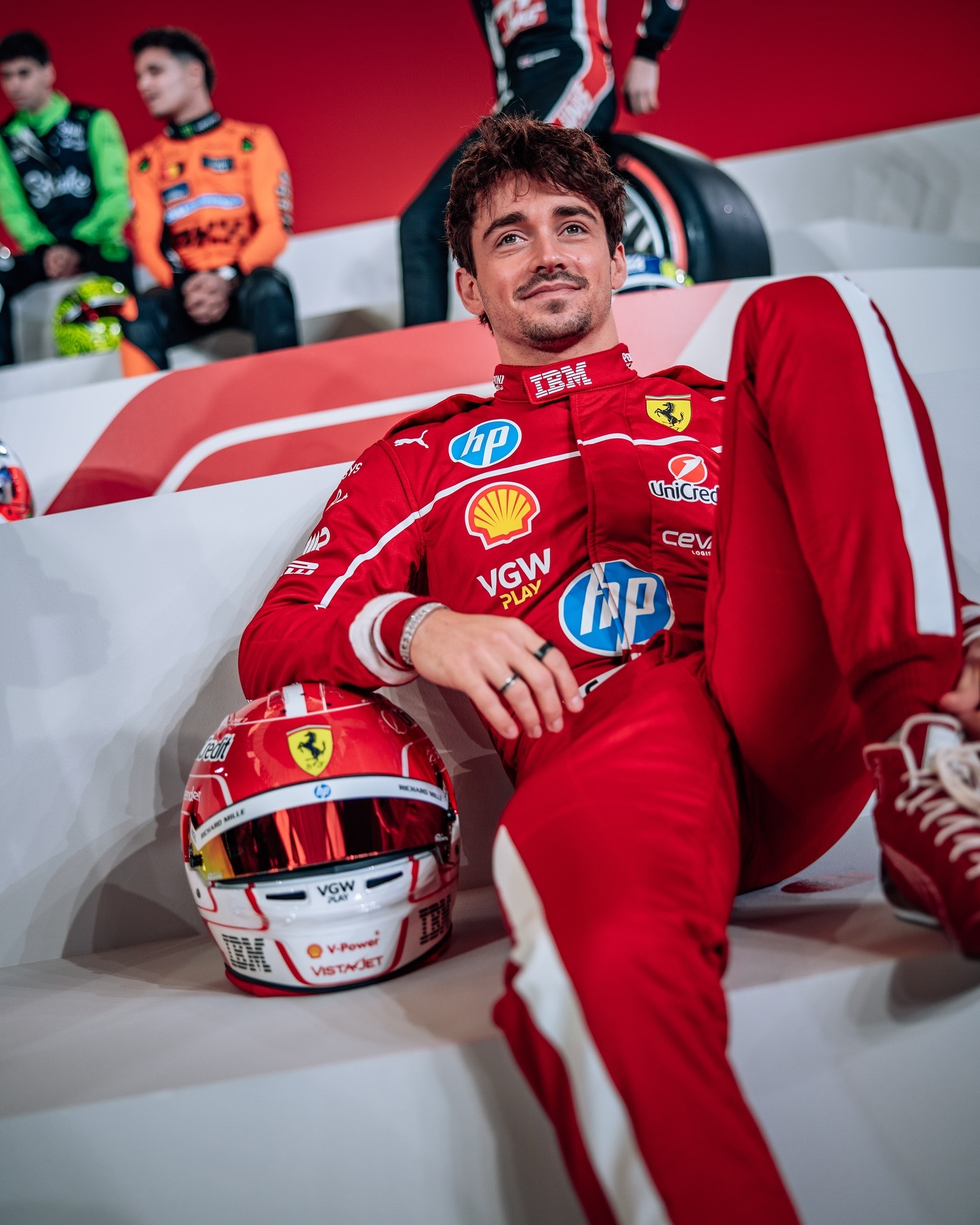 阿斯顿马丁轻取红牛车队，勒克莱尔点燃赛场